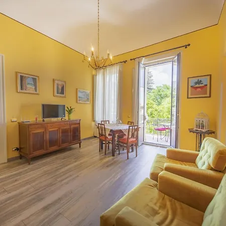 Liberty House شقة تْشيفالو