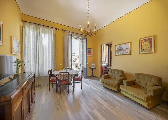 Liberty House * تْشيفالو